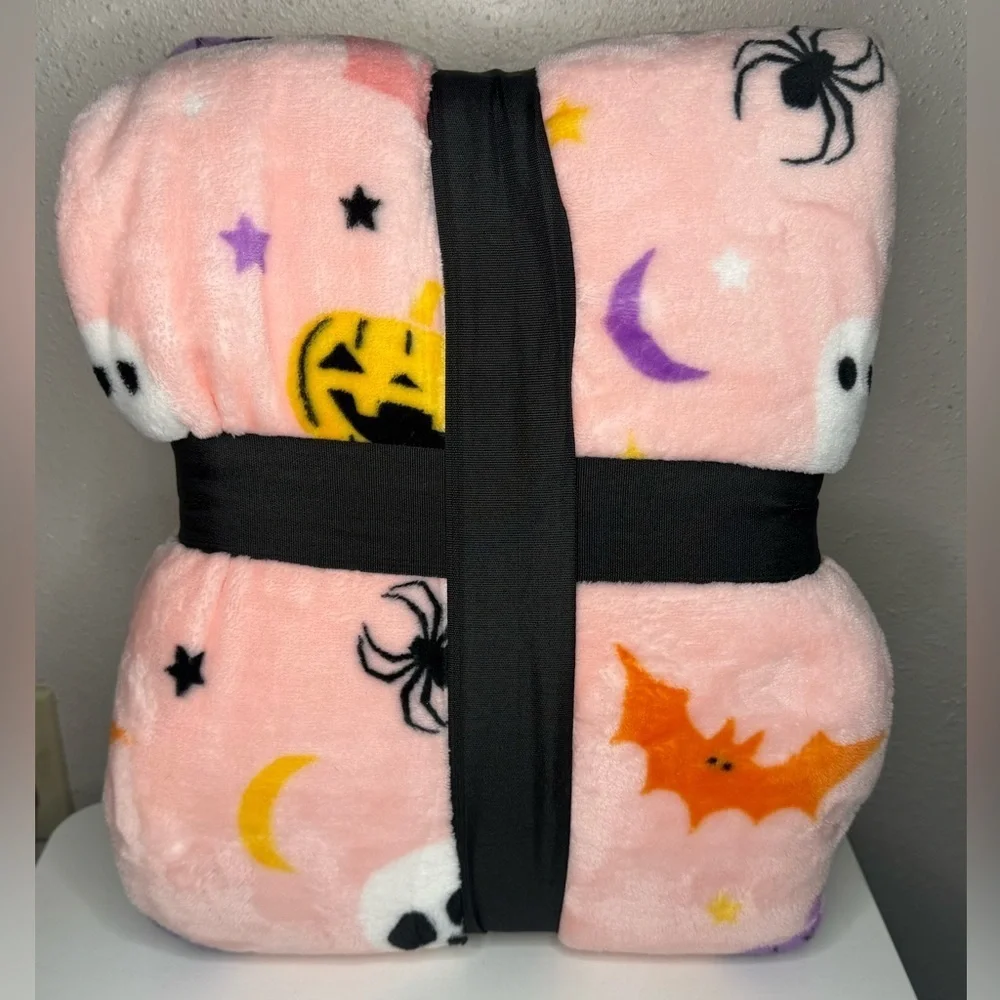 Halloween Lounge Throw - 60 x 70
